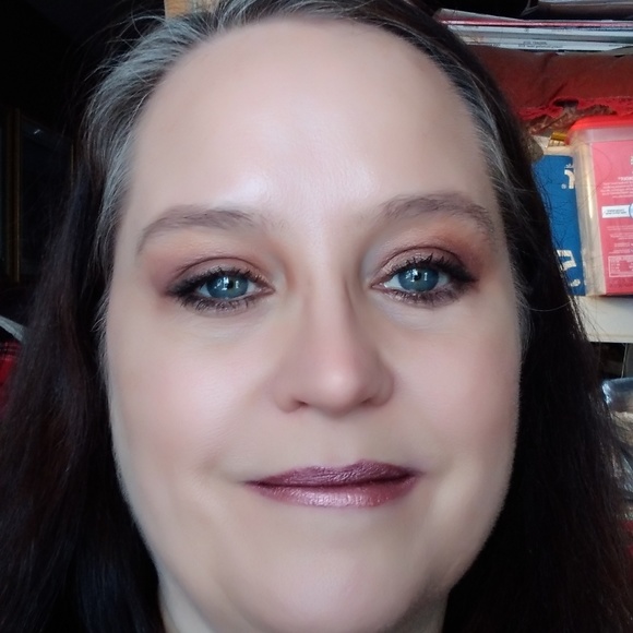 Meet the Posher Other - Meet your Posher, Denise